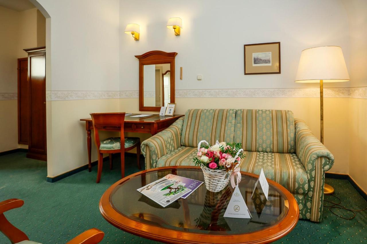Szidonia Castle Hotel Rojtokmuzsaj Luaran gambar