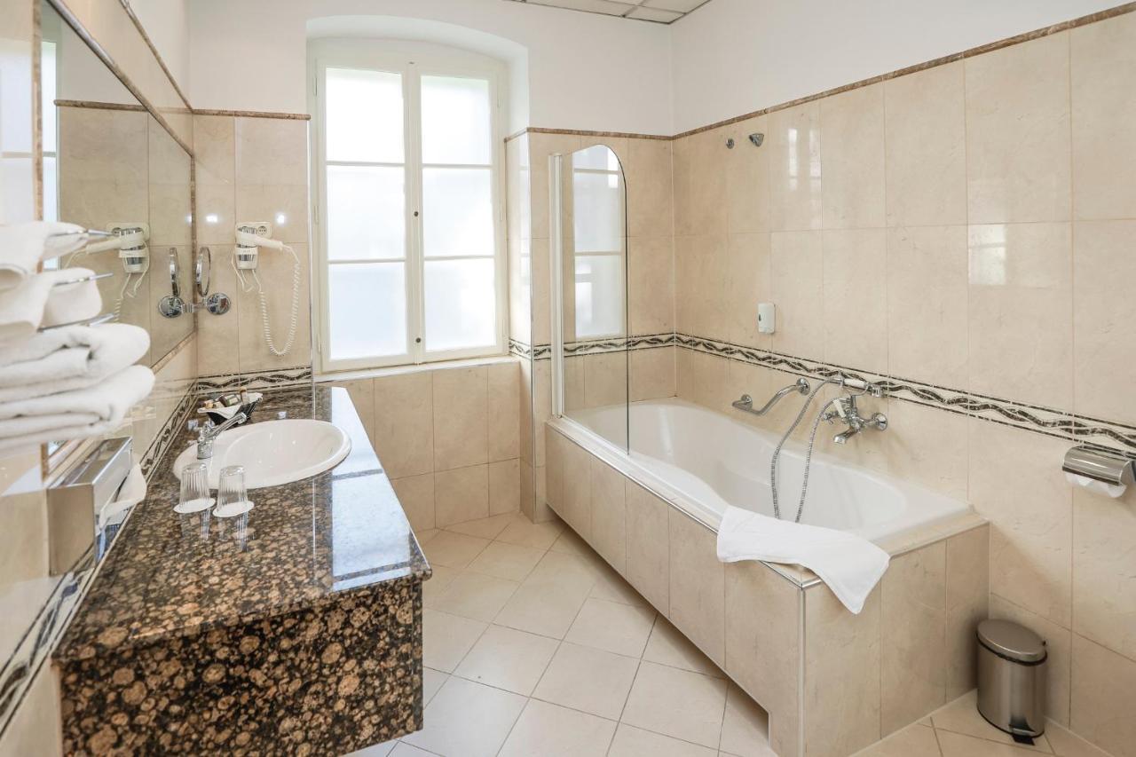 Szidonia Castle Hotel Rojtokmuzsaj Luaran gambar