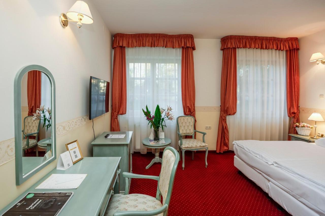 Szidonia Castle Hotel Rojtokmuzsaj Luaran gambar
