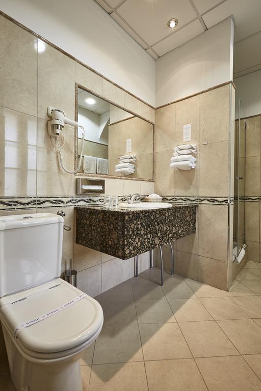 Szidonia Castle Hotel Rojtokmuzsaj Luaran gambar